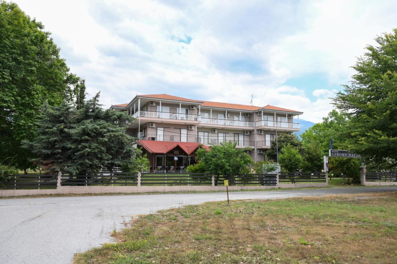 Hotel Geromichalos Paralía Skotínis エクステリア 写真