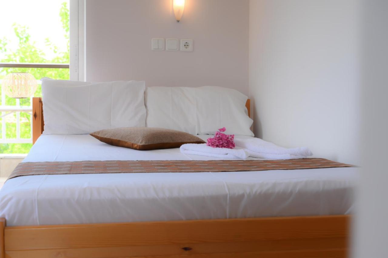 Hotel Geromichalos Paralía Skotínis エクステリア 写真