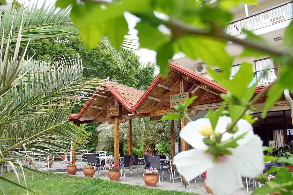 Hotel Geromichalos Paralía Skotínis エクステリア 写真