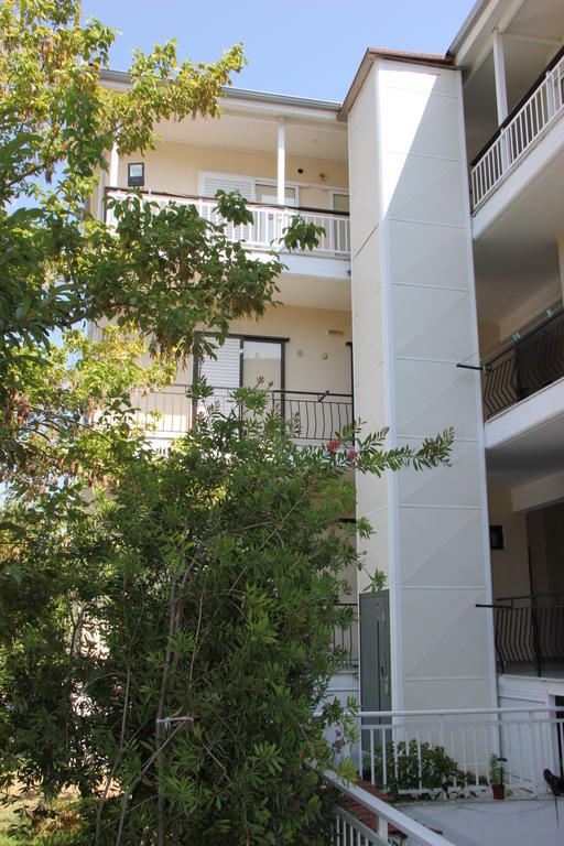 Hotel Geromichalos Paralía Skotínis エクステリア 写真