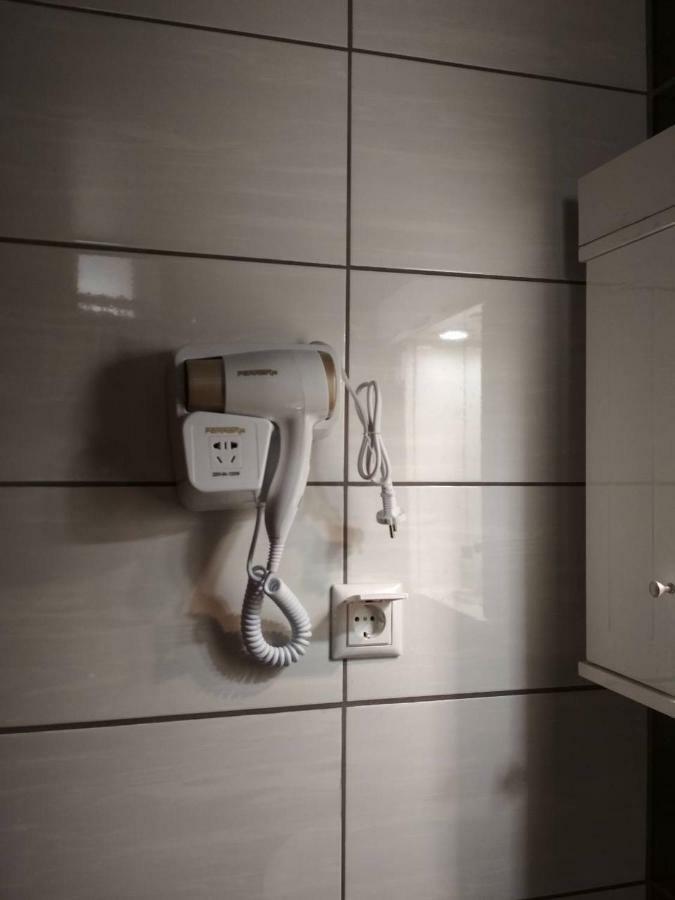 Hotel Geromichalos Paralía Skotínis エクステリア 写真